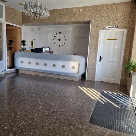 Hostal La Canada Segoviana Valmojado Buitenkant foto